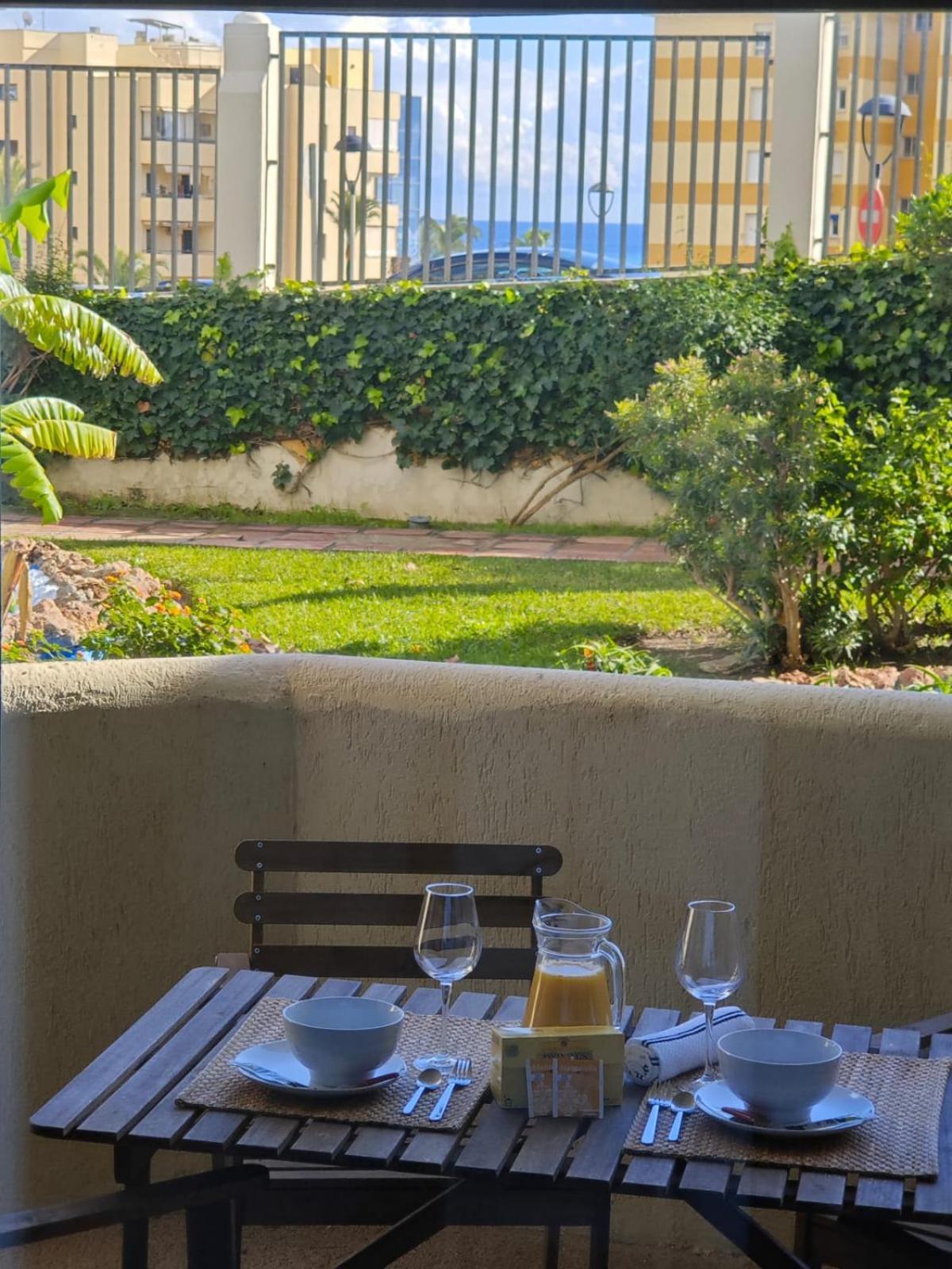 Casa Oasis Benalbeach Benalmadena Exterior photo